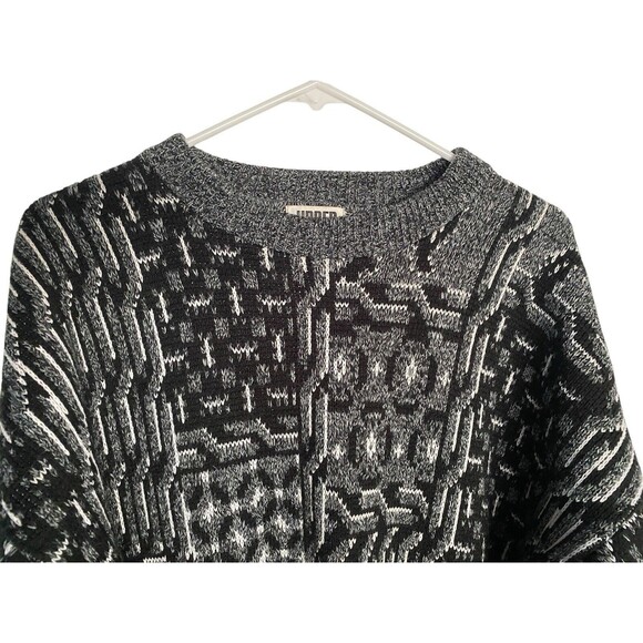 Upper Body Knit Sweater Abstract Geometric Paisley - Picture 5 of 7